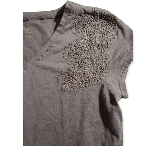 Ruff Hewn Embroidered Detail Top - Picture 2 of 3